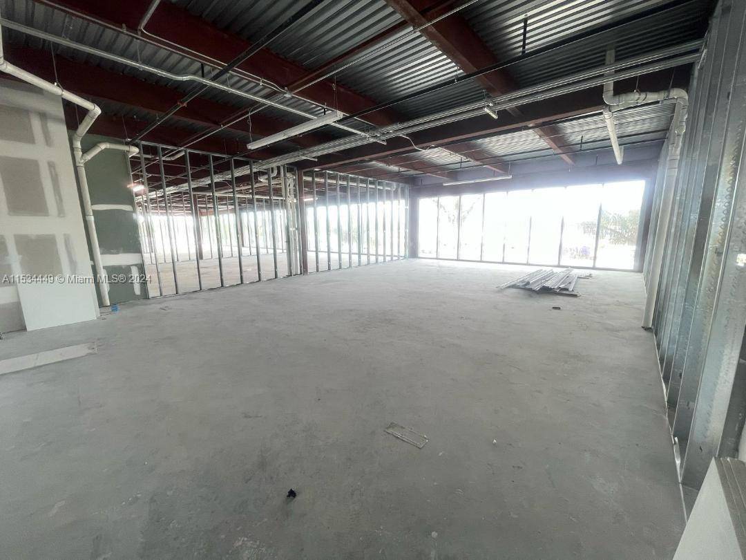 Hallandale Beach, FL 33009,1006 E HALLANDALE BEACH BLVD #4-206