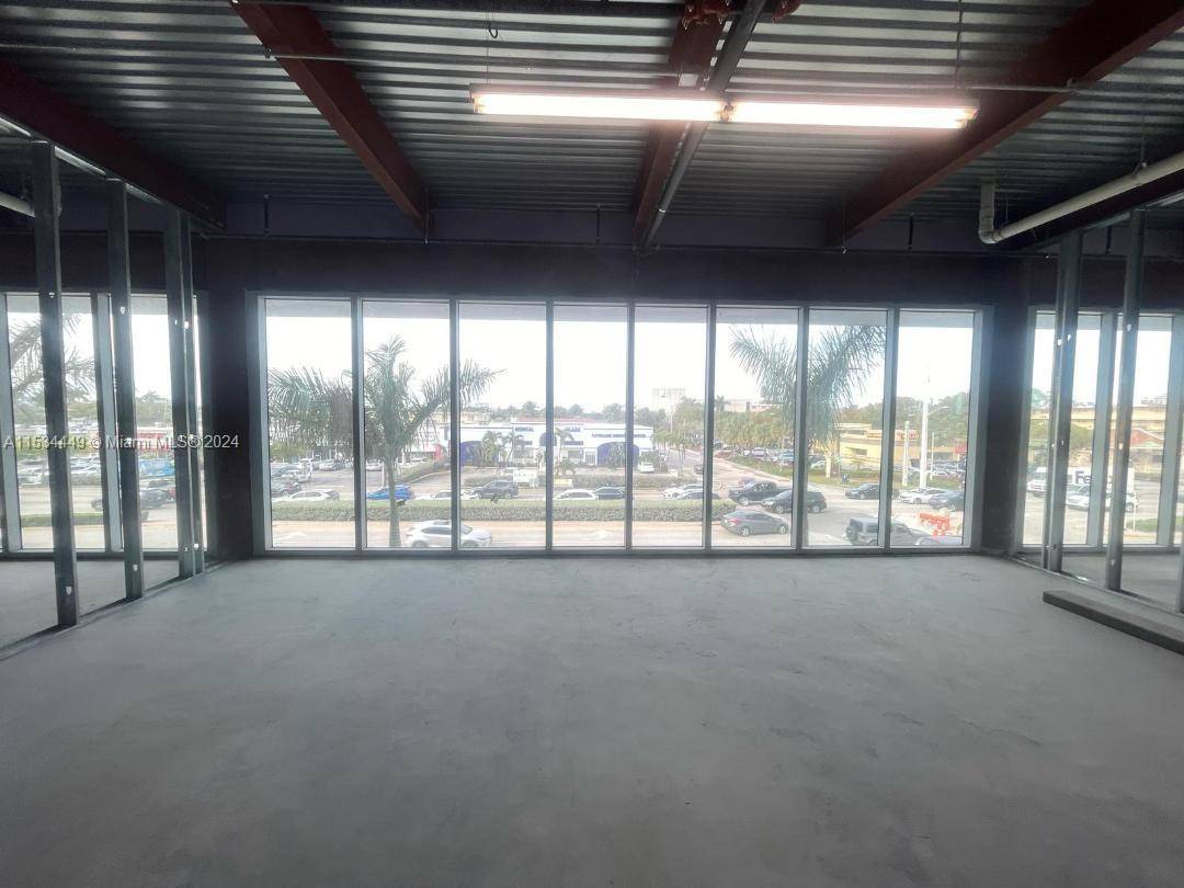 Hallandale Beach, FL 33009,1006 E HALLANDALE BEACH BLVD #4-206