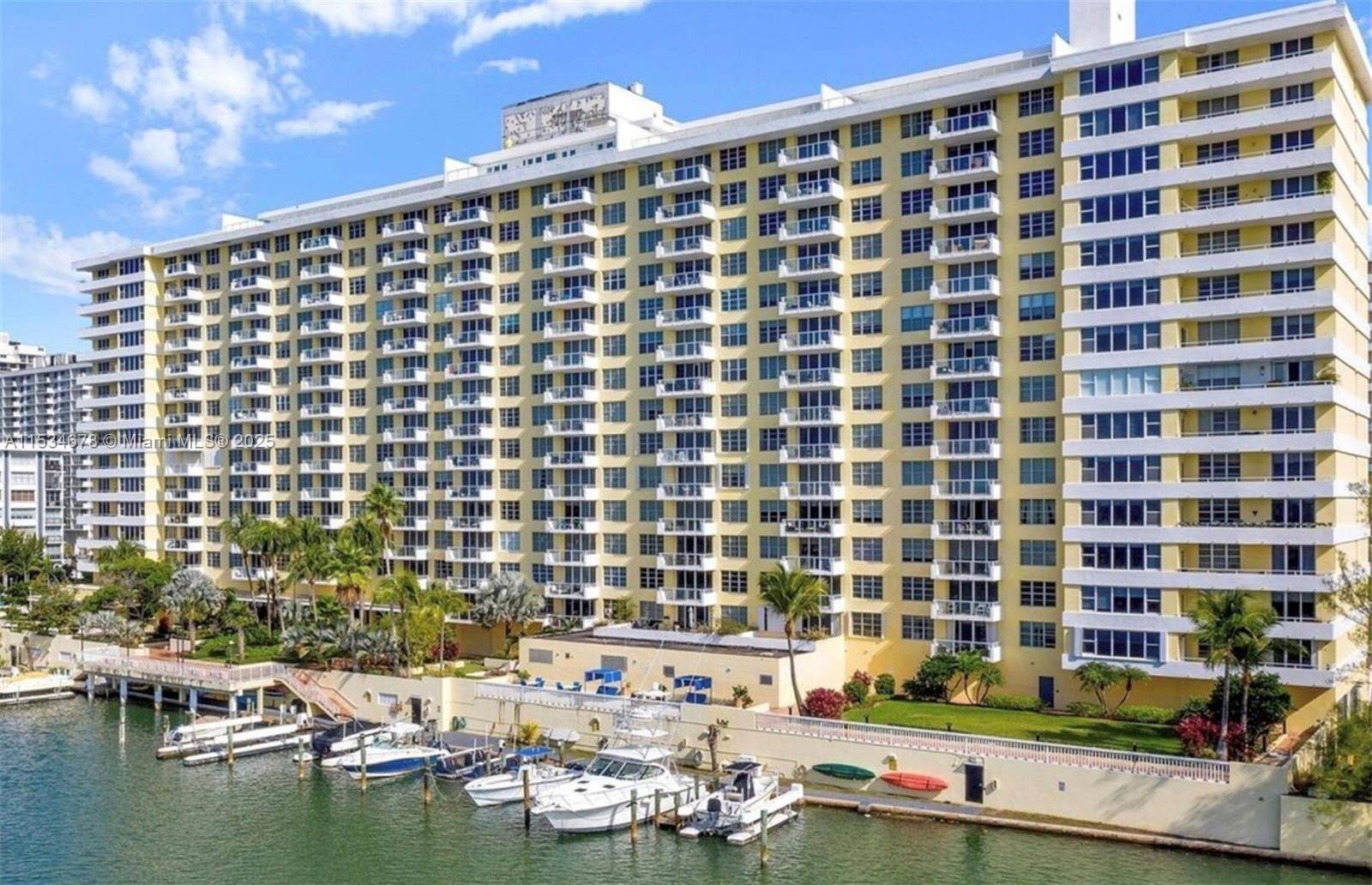 Miami Beach, FL 33140,5600 Collins Ave #17T