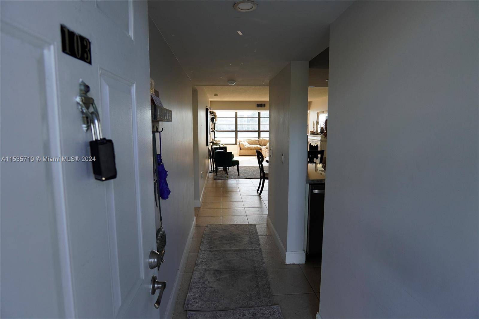 Davie, FL 33324,1524 Whitehall Dr #103