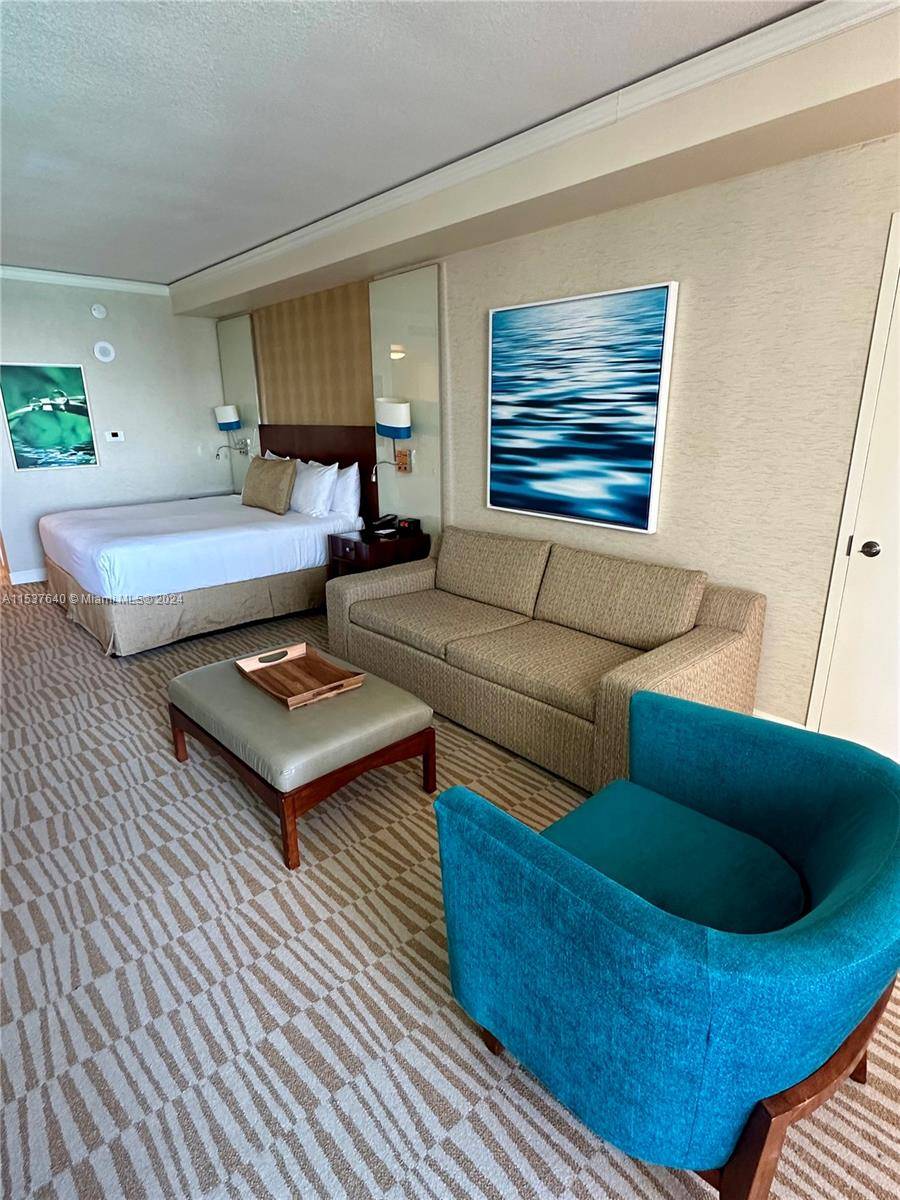 Sunny Isles Beach, FL 33160,18001 Collins Ave #2511