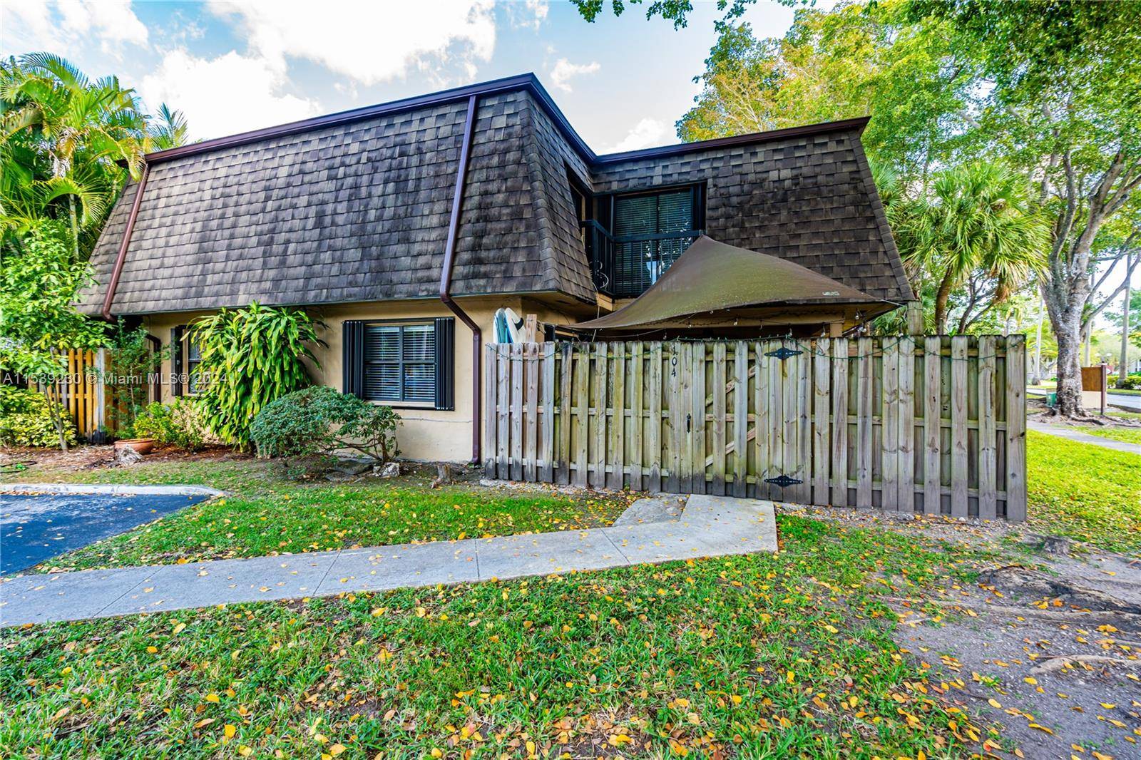 Miami, FL 33186,13985 SW 94th Cir Ln #104-1