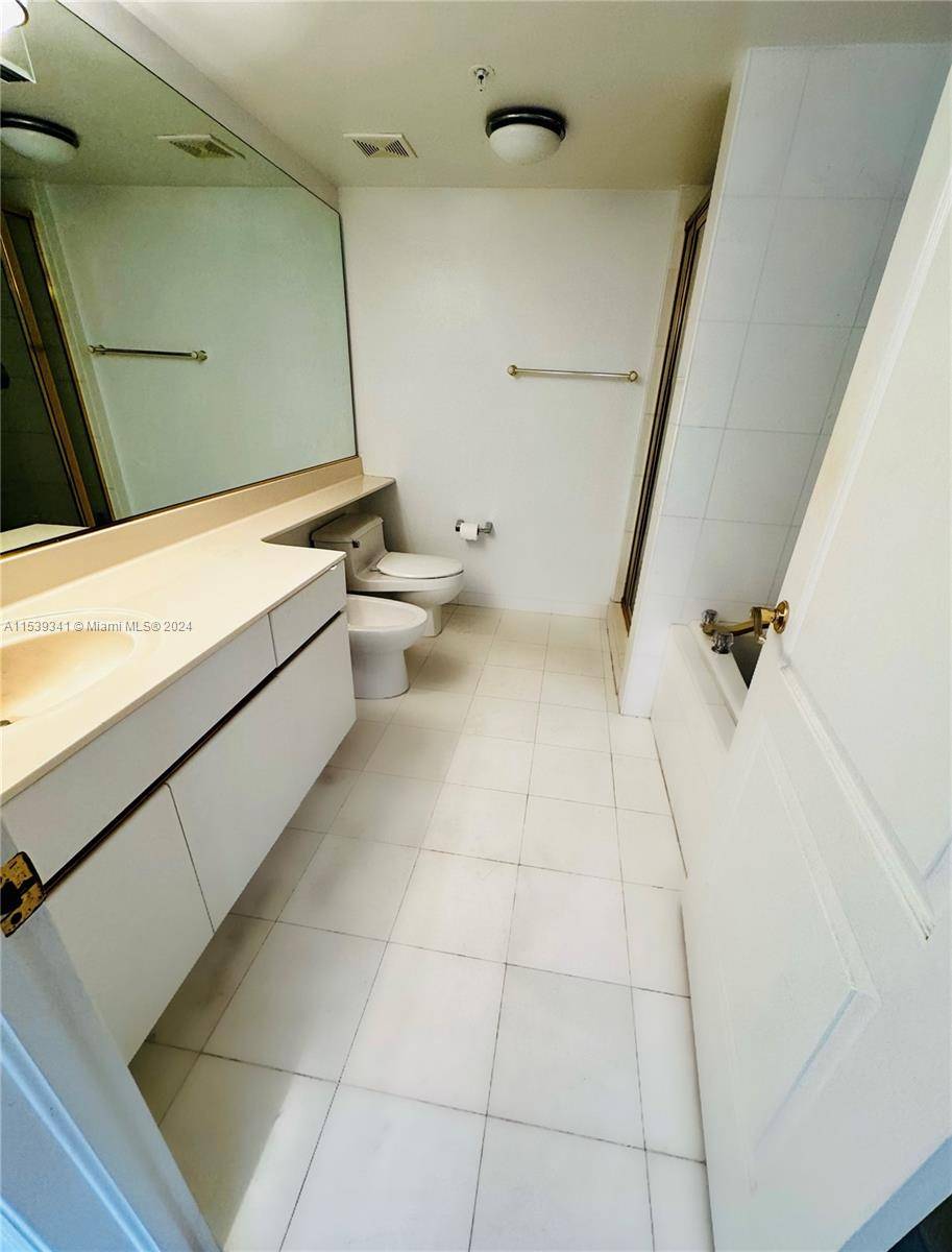 Miami Beach, FL 33139,1900 Sunset Harbour Dr #815