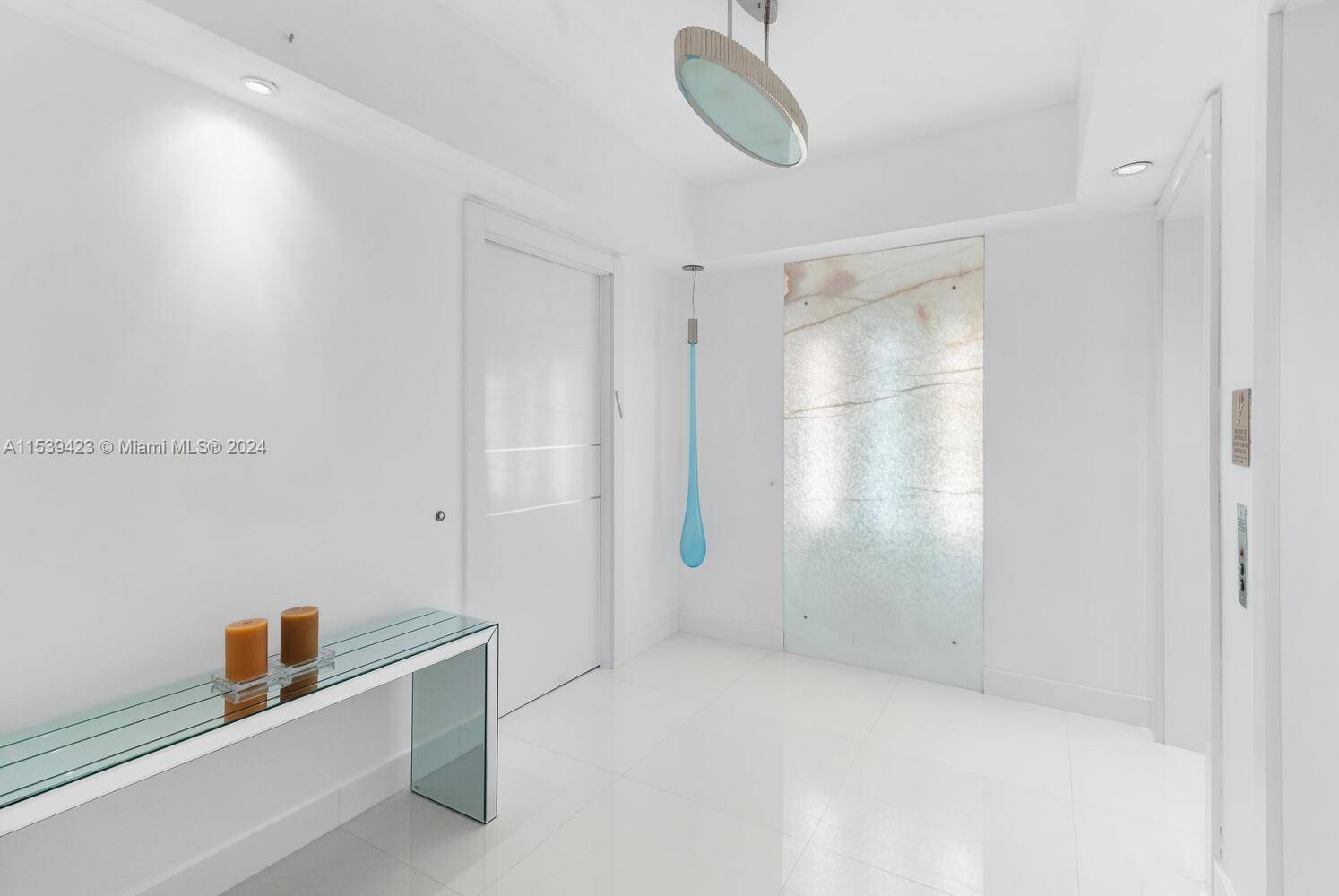 Bal Harbour, FL 33154,10295 Collins Ave #506