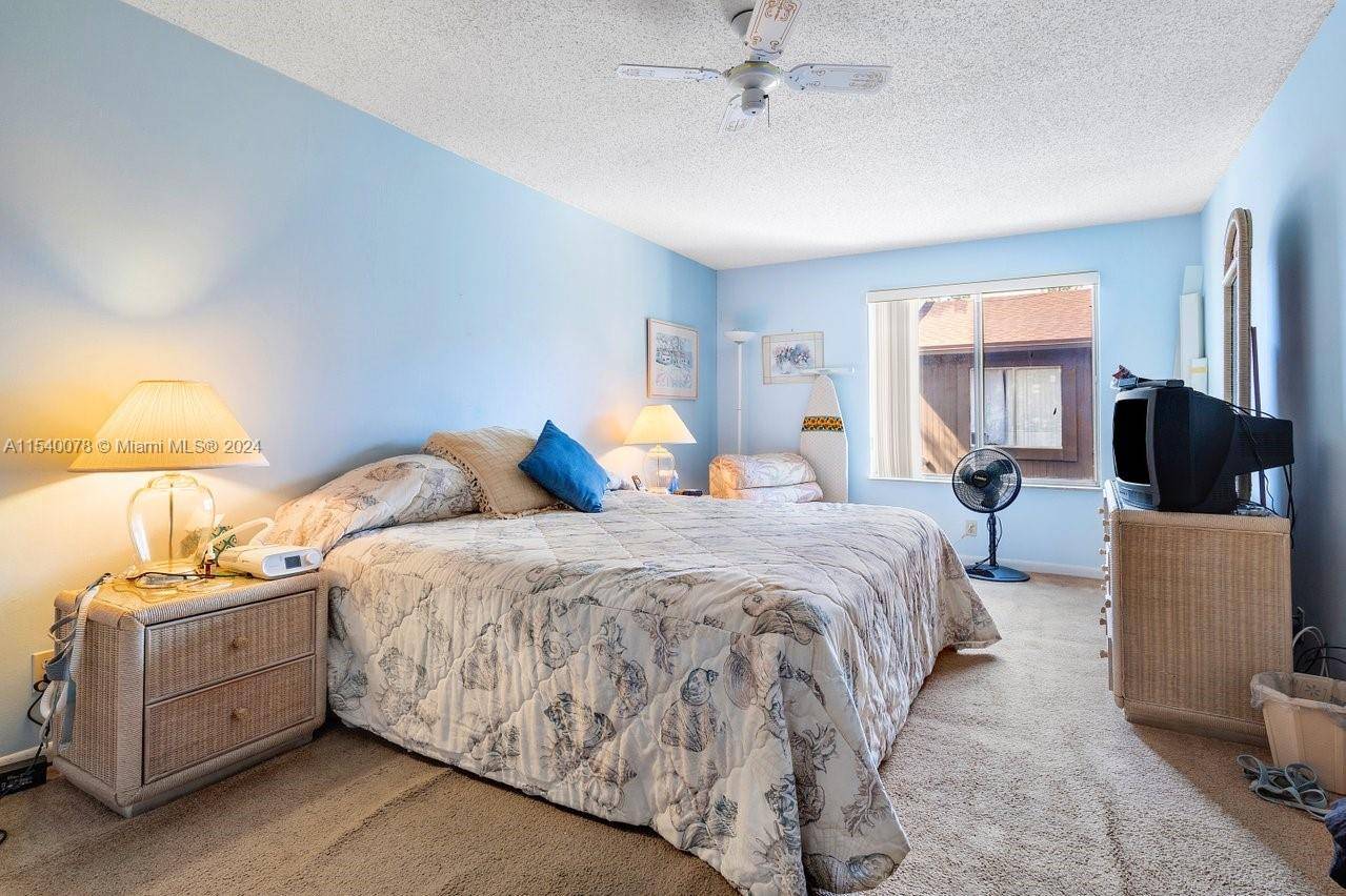 West Palm Beach, FL 33415,5320 Bosque Ln #88