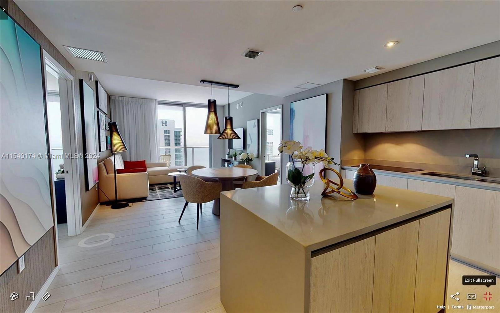 Hollywood, FL 33019,4010 S Ocean Dr #R703