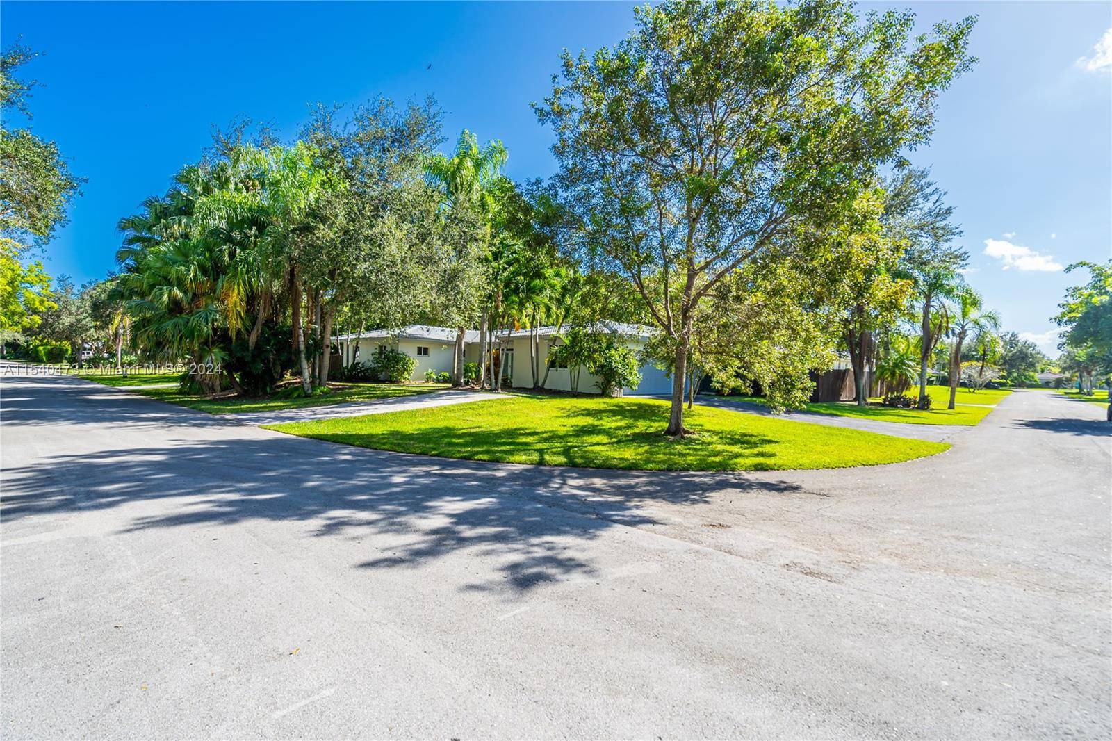 Palmetto Bay, FL 33157,7460 SW 164th St