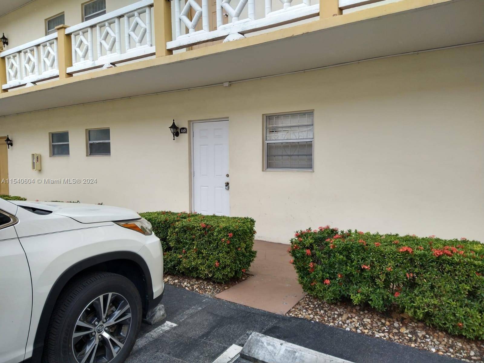 Lauderdale Lakes, FL 33313,5111 W Oakland Park Blvd #110
