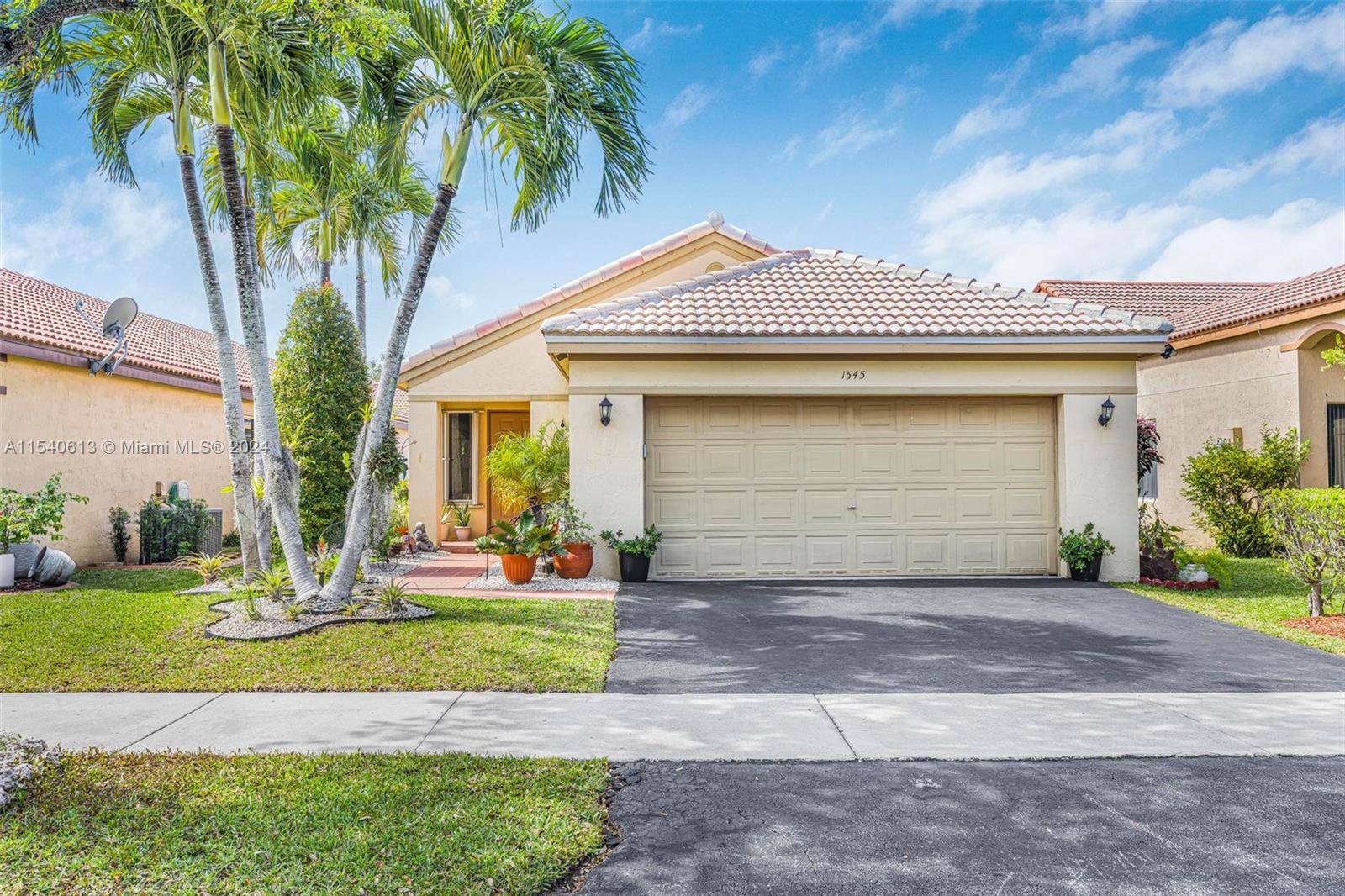 Weston, FL 33327,1545 Mira Vista Cir