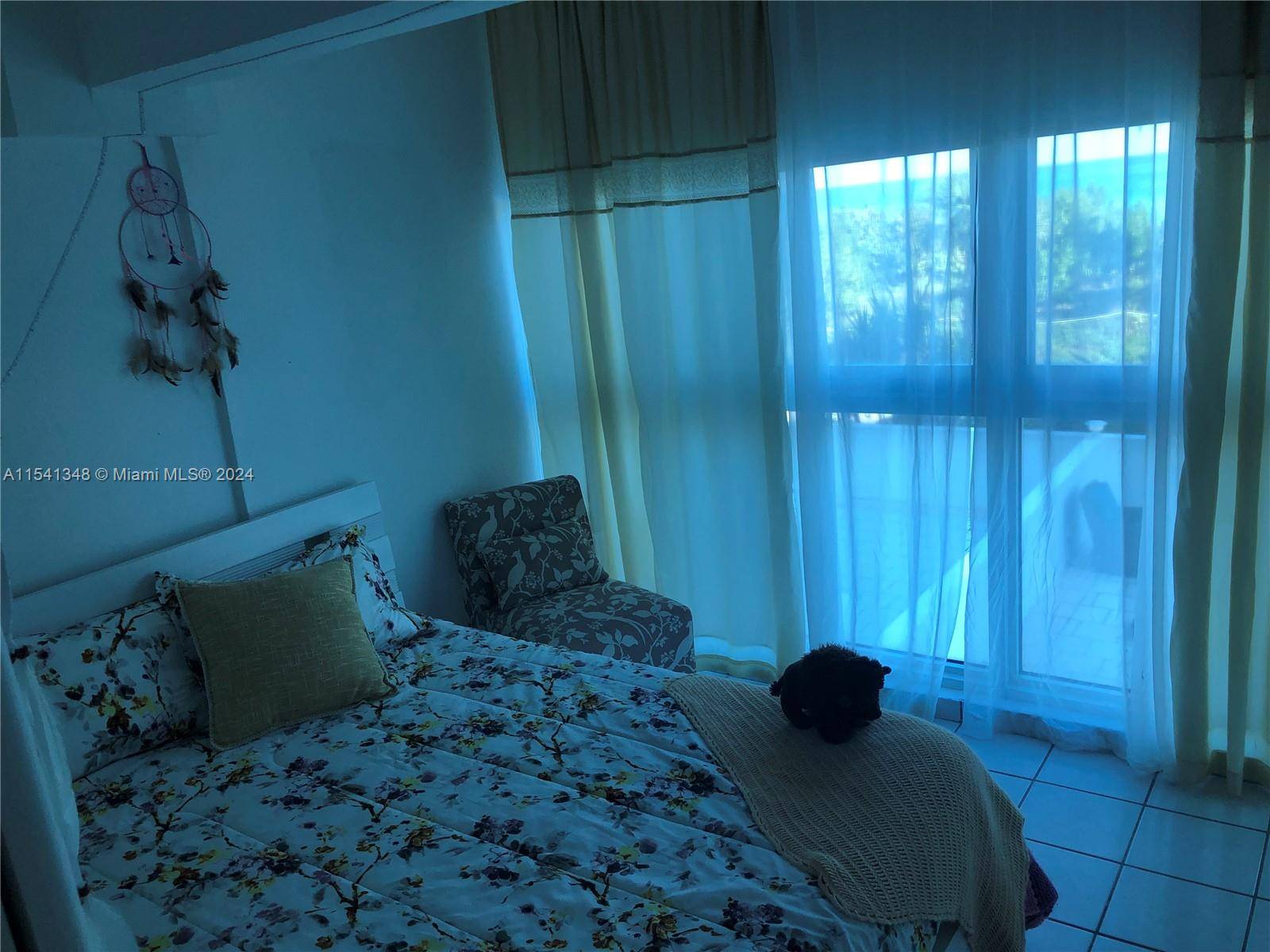 Miami Beach, FL 33140,5445 Collins Ave #TH2