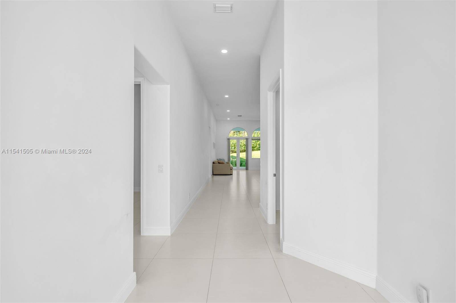 Weston, FL 33326,2163 Bay Ct