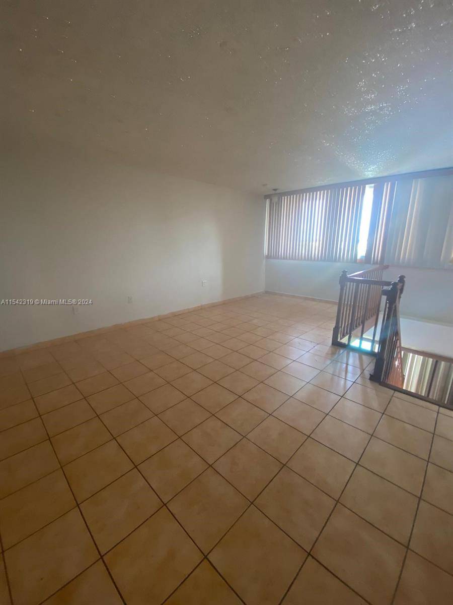 Hialeah, FL 33012,1750 W 56th St #226