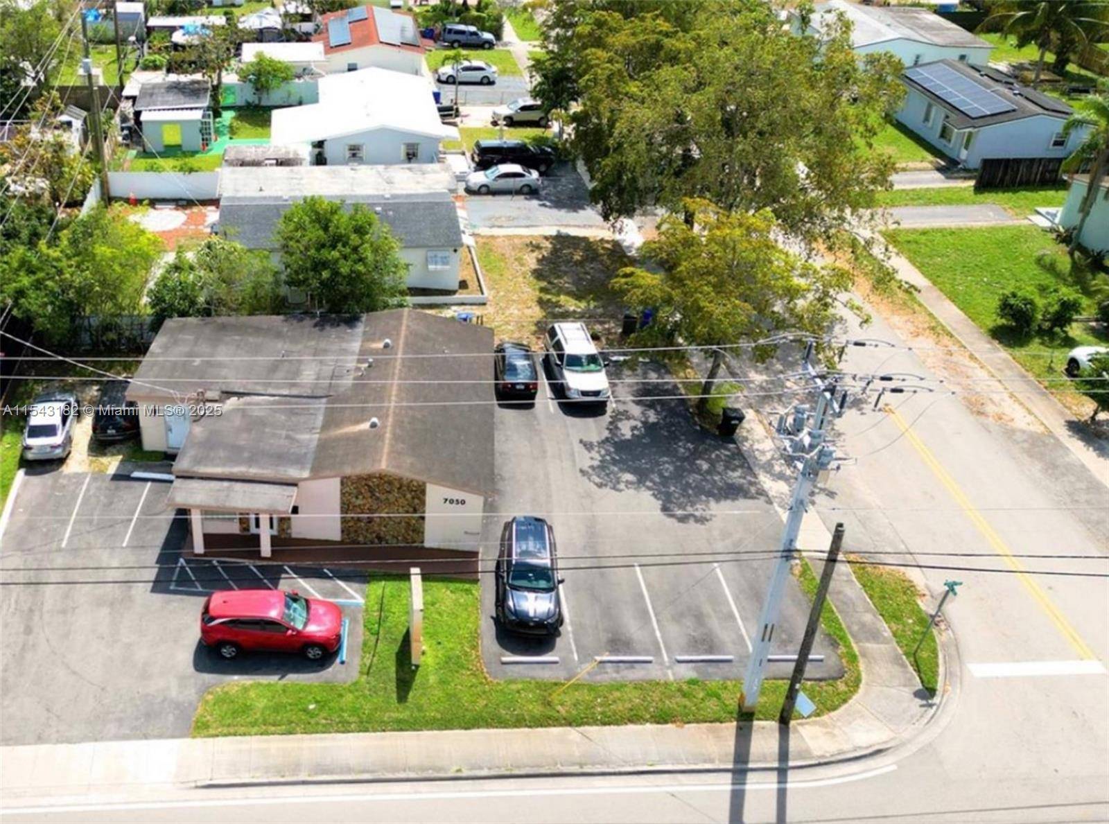 Hollywood, FL 33024,7050 Taft St