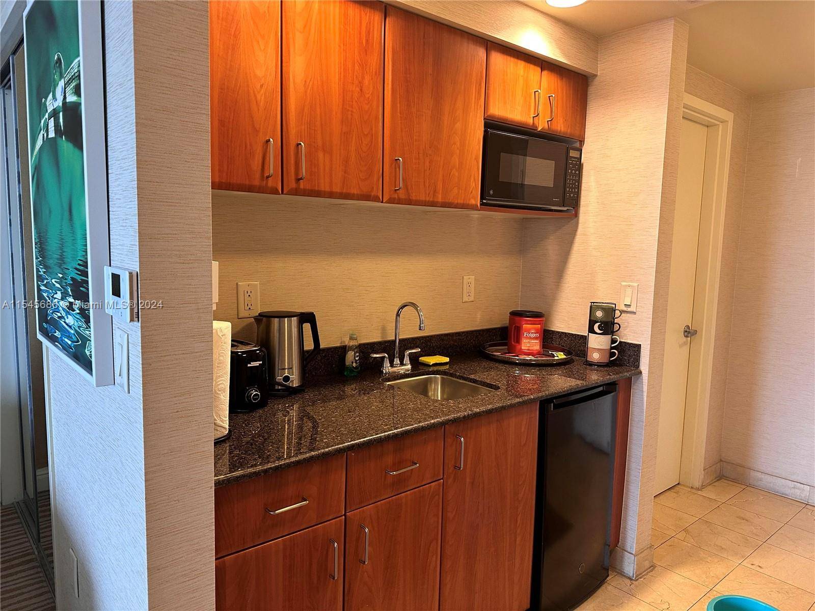 Sunny Isles Beach, FL 33160,18001 Collins Ave #1803
