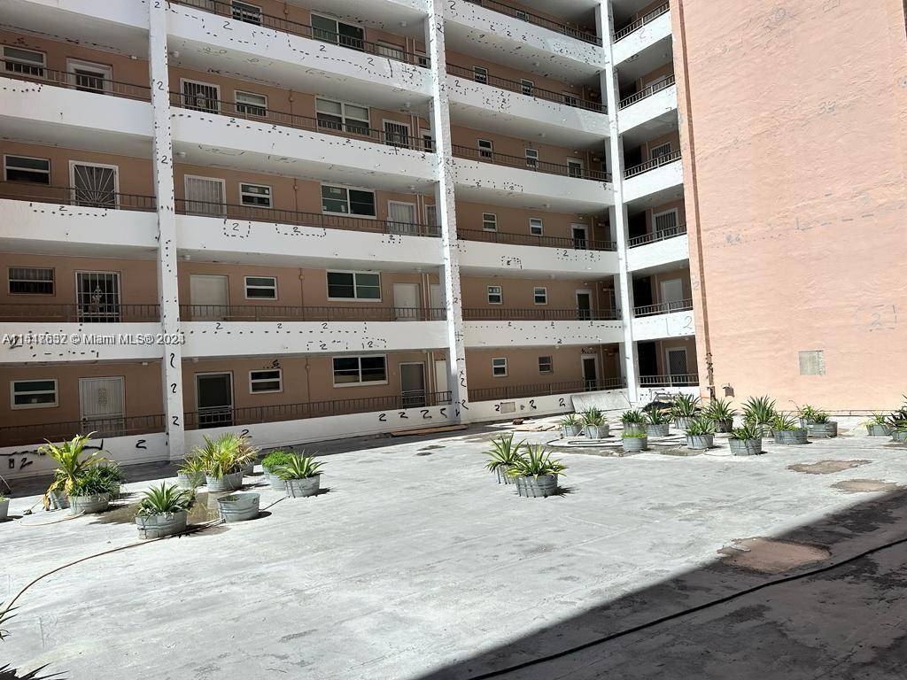 Miami Beach, FL 33139,1750 James Ave #3A