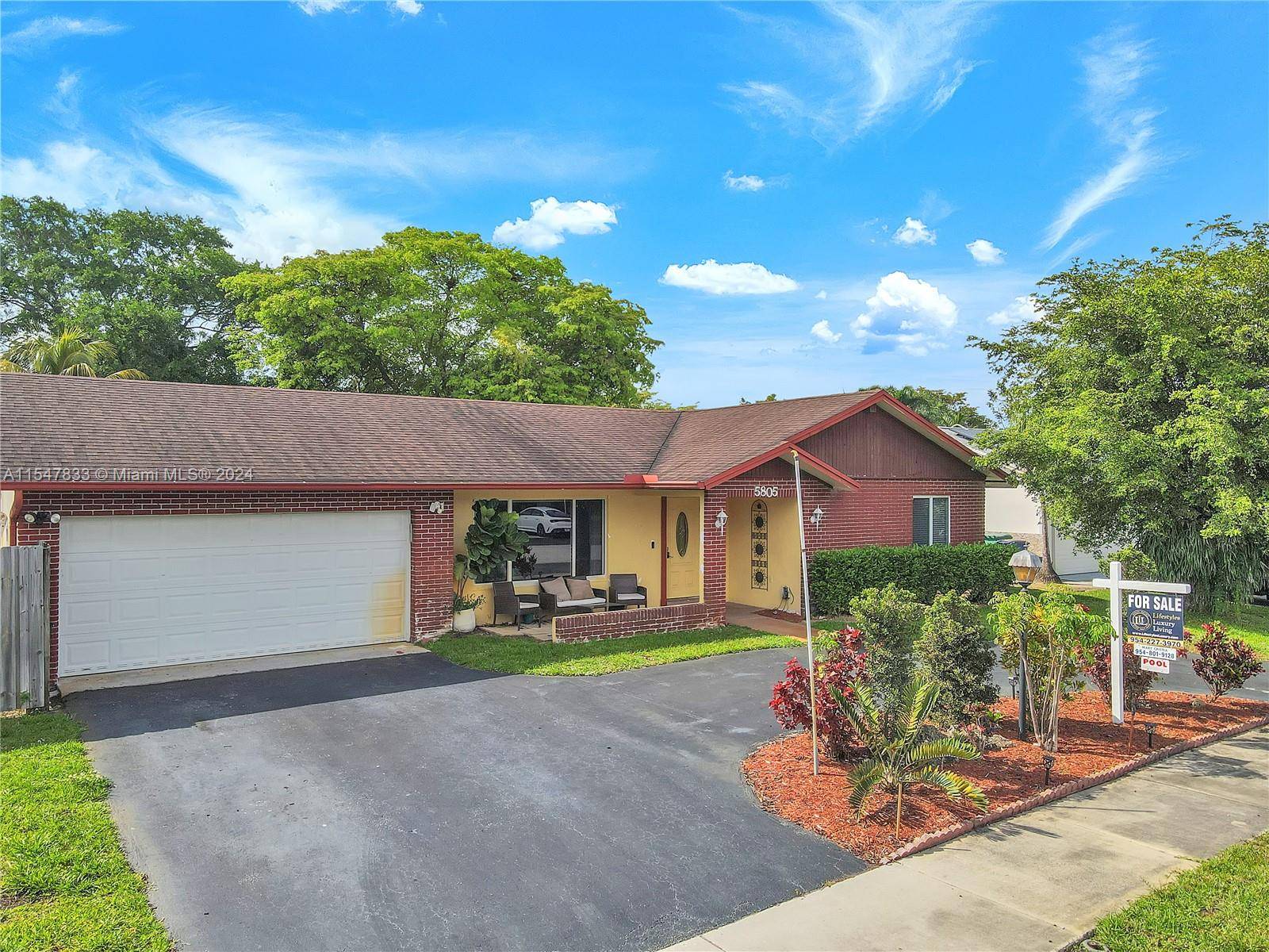Cooper City, FL 33330,5805 SW 119th Ave