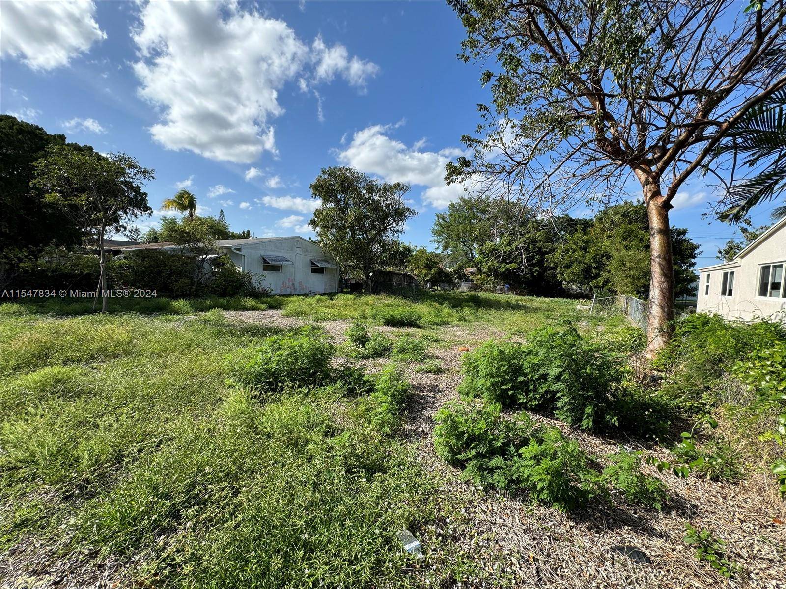 Hollywood, FL 33020,2205 Coolidge St