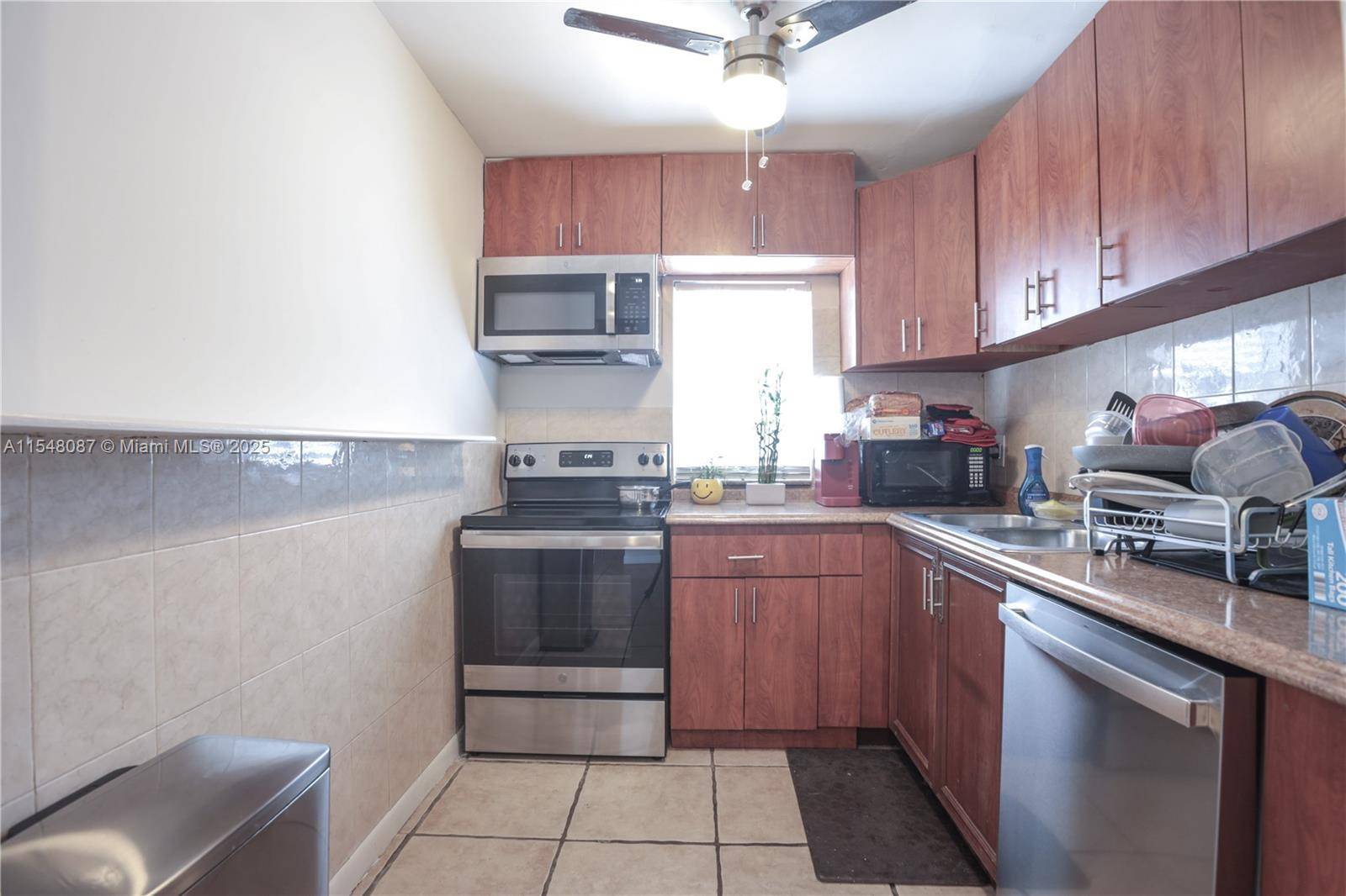 Plantation, FL 33313,7561 NW 16th St #2305