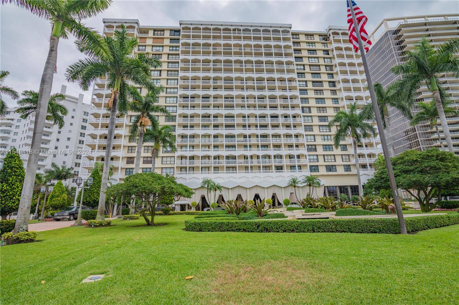 Bal Harbour, FL 33154,9801 Collins Ave #CAB32