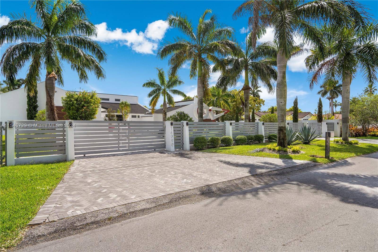 Miami, FL 33175,14090 SW 34th St