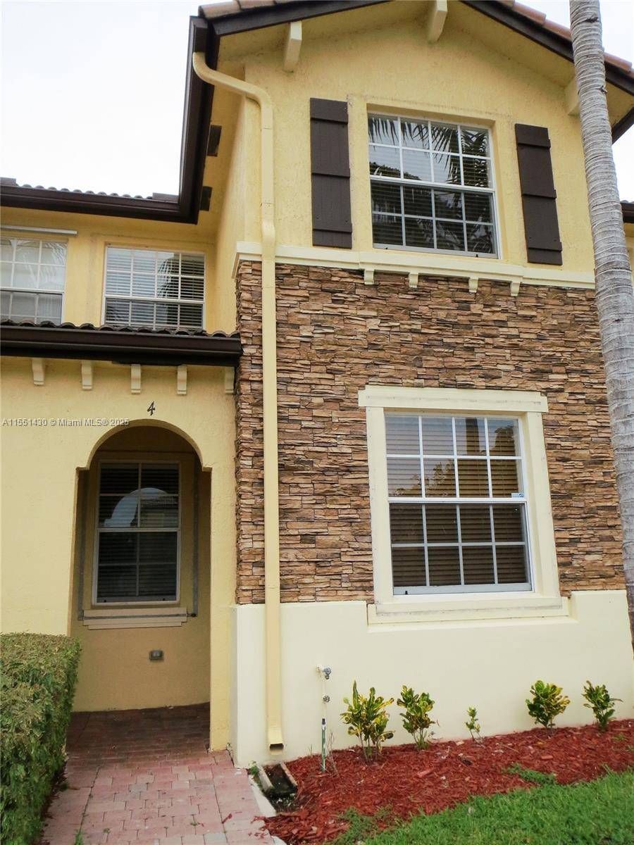 Cutler Bay, FL 33190,9229 SW 227th St #4-9