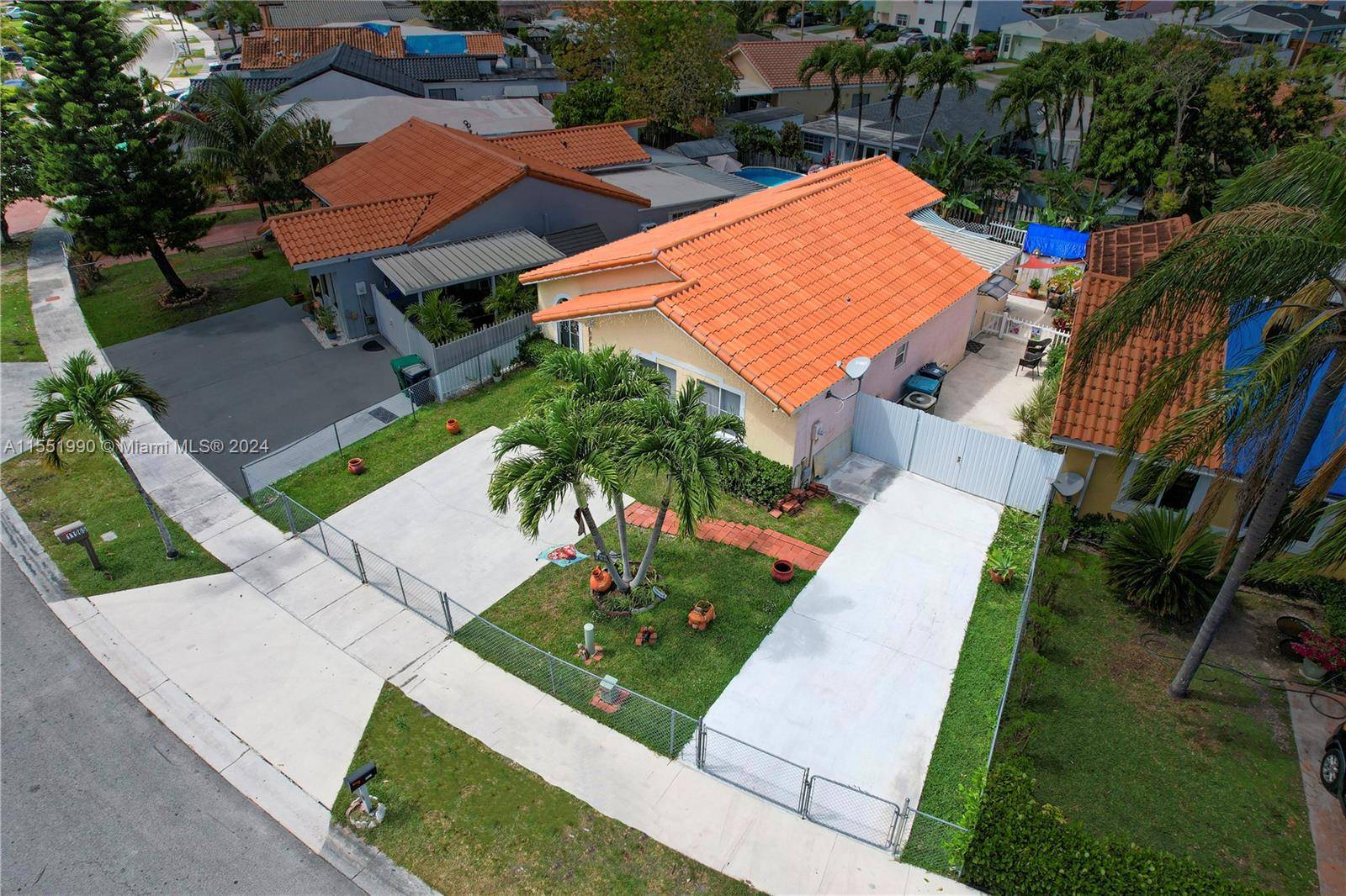 Miami, FL 33177,11957 SW 210th St