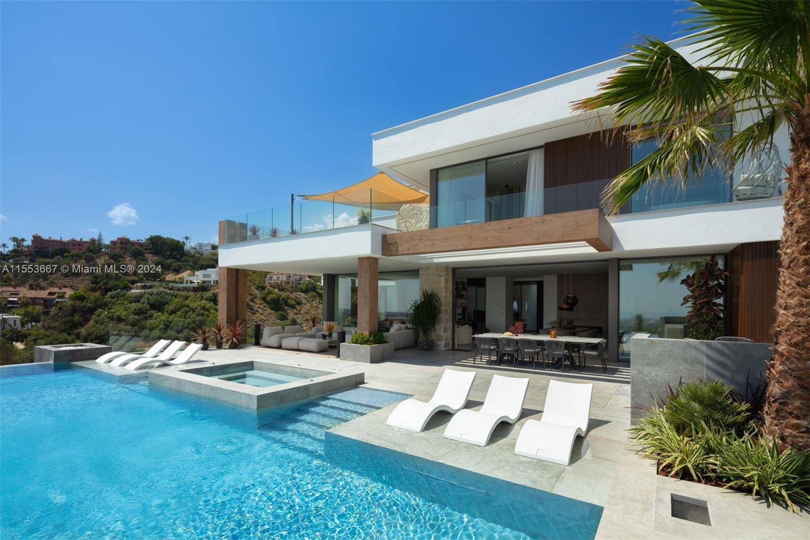 00 The Hills, La Quinta