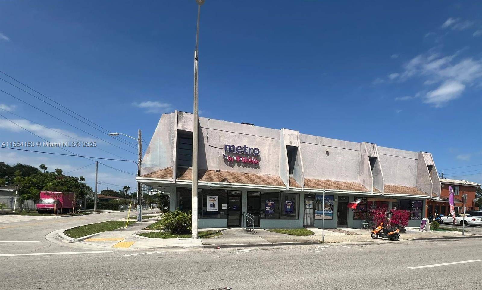 Miami, FL 33125,1879 NW 7th St