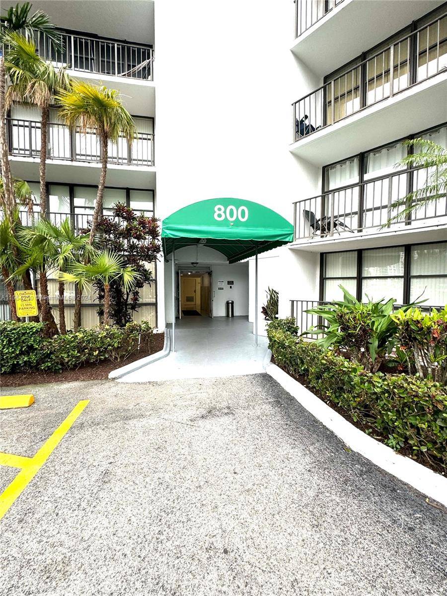 Hallandale Beach, FL 33009,800 Parkview Dr #502