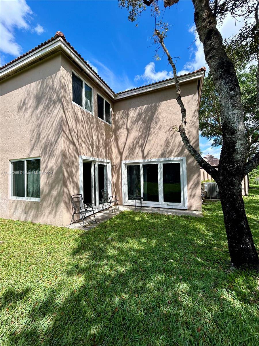 Davie, FL 33324,1616 W Harmony Lake Cir