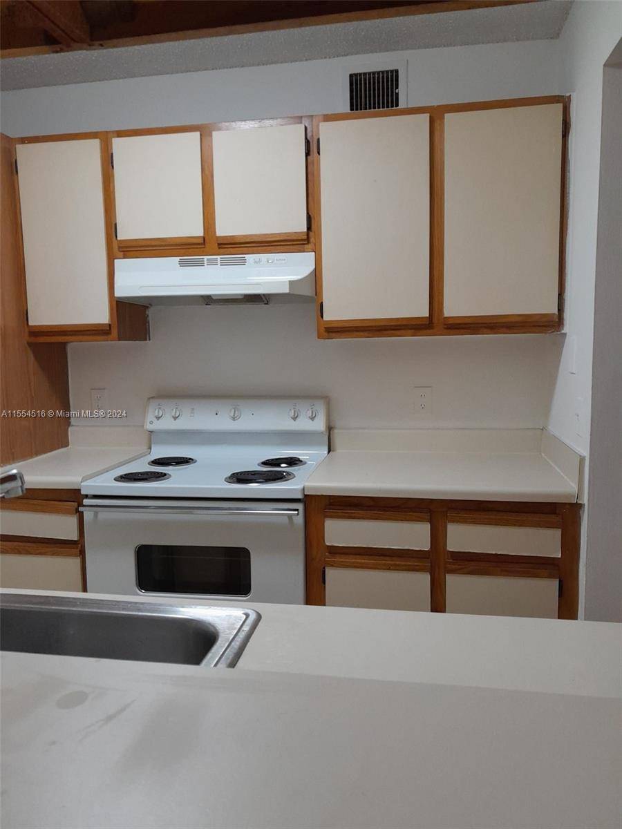 Pompano Beach, FL 33069,4241 W Mcnab Rd #27