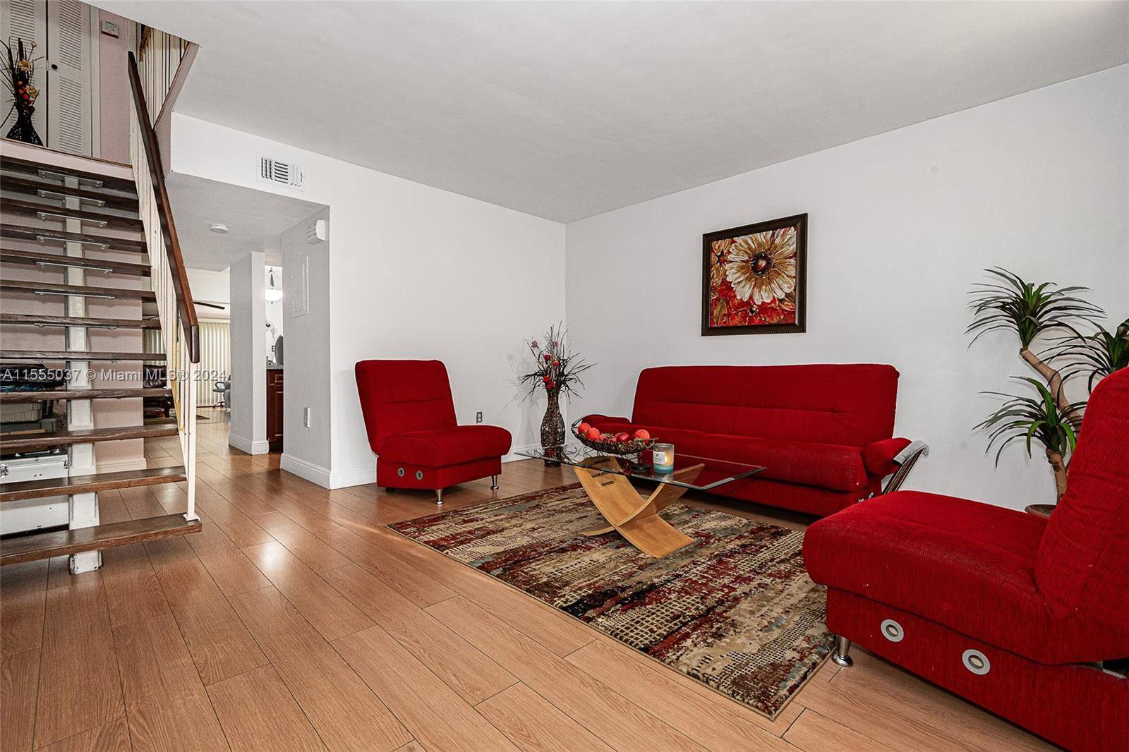 Hialeah, FL 33014,1044 W 79th St #46