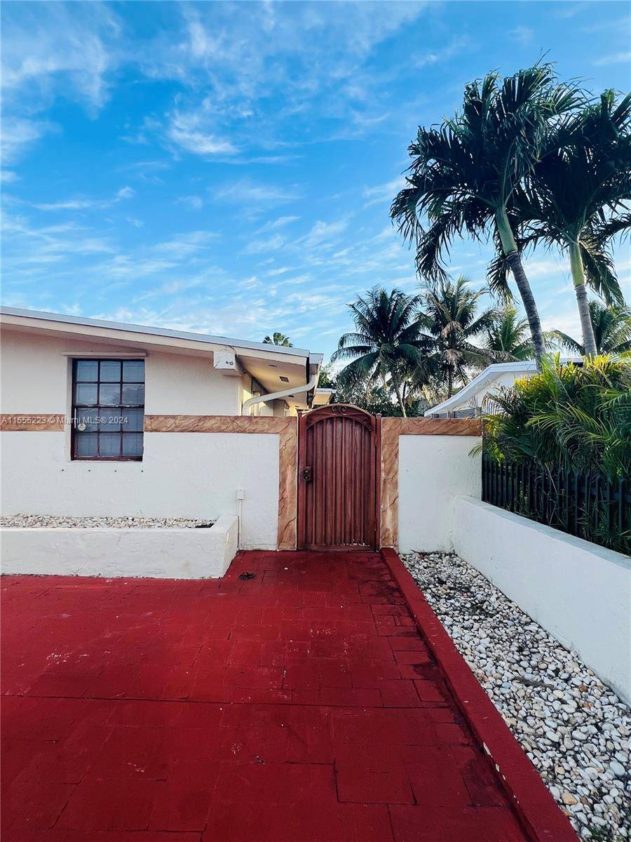 Miami, FL 33173,11470 SW 57th Ter