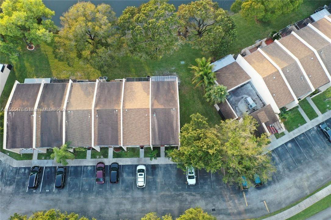 Pembroke Pines, FL 33024,1240 NW 99th Ave #63
