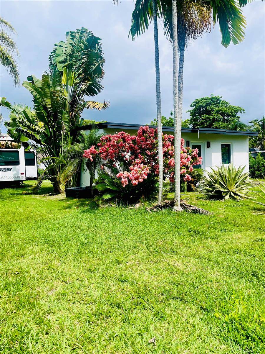 South Miami, FL 33143,6520 SW 62nd Ct