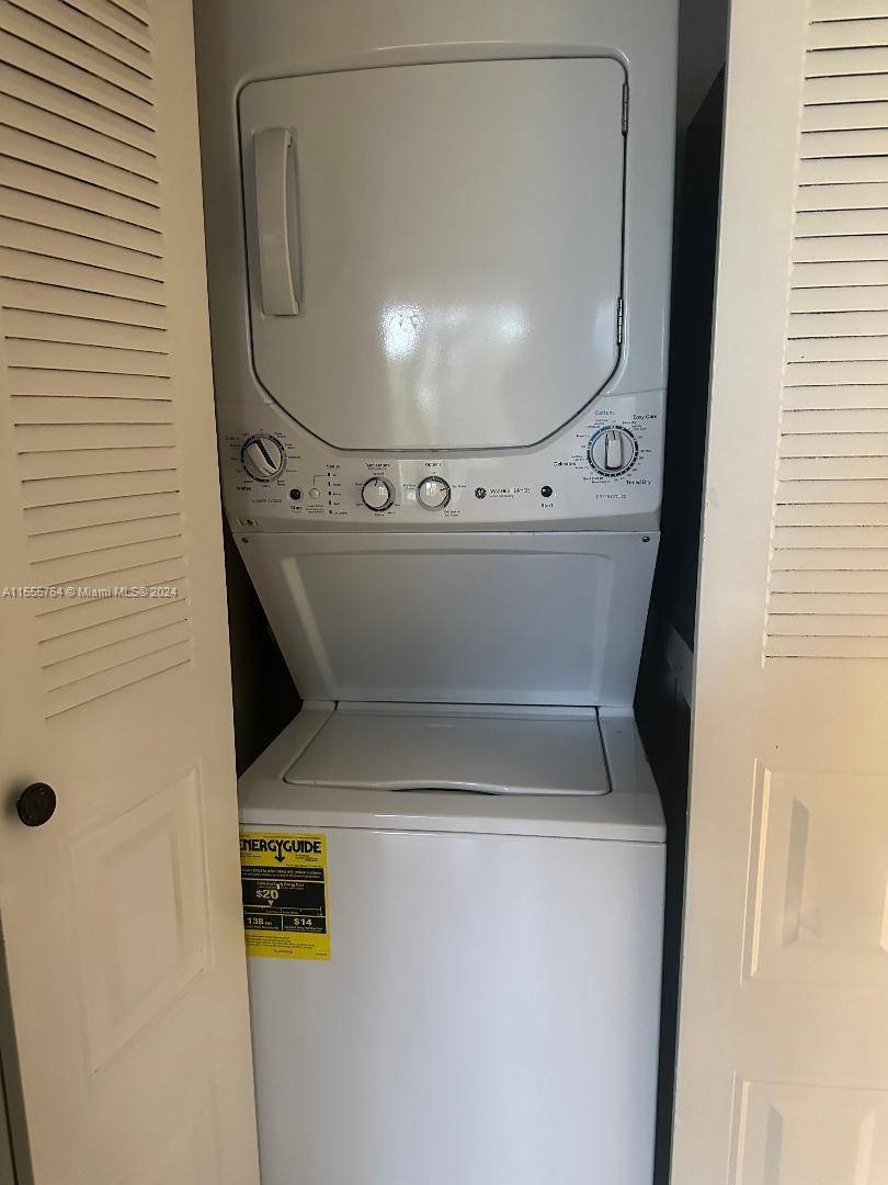 Plantation, FL 33322,8592 W Sunrise Blvd #214