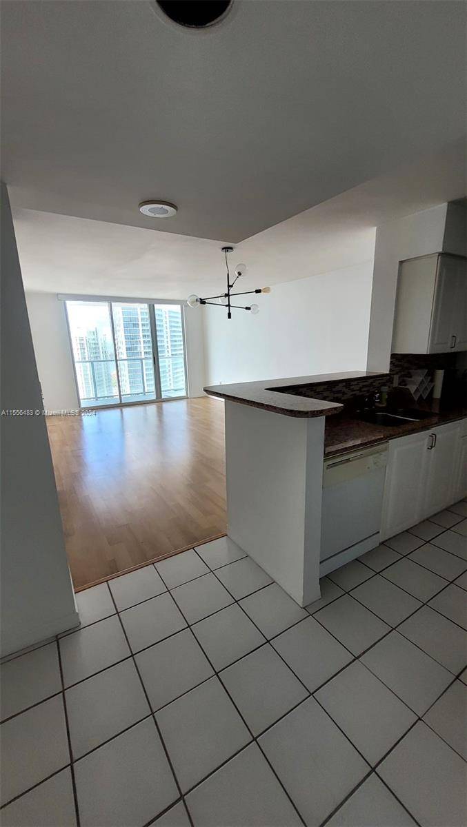 Miami, FL 33131,1155 Brickell Bay Dr #2805