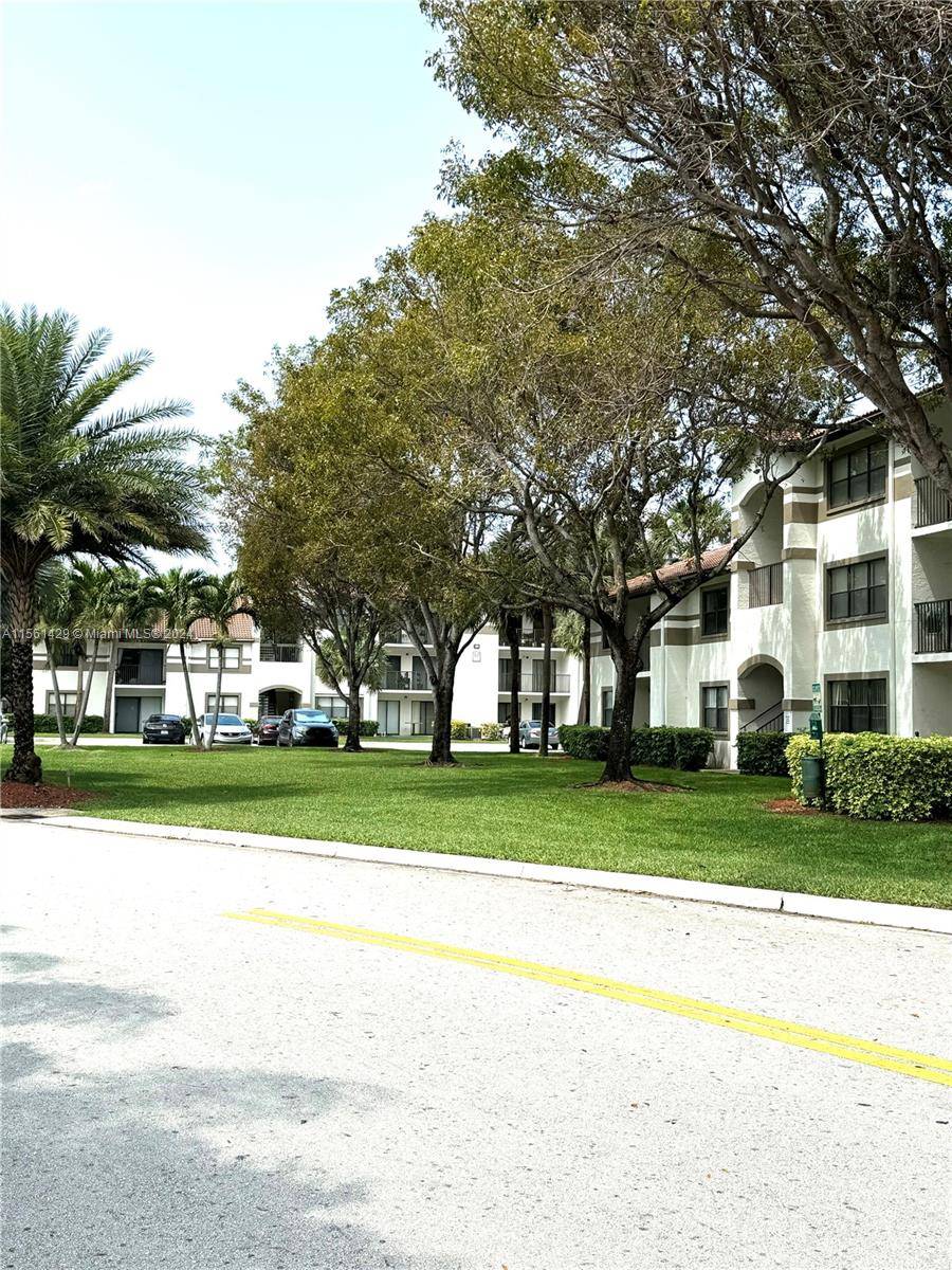 Hollywood, FL 33021,520 S Park Rd #16-12