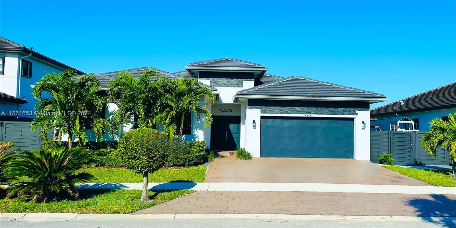 Miami, FL 33185,4454 SW 158th Ave
