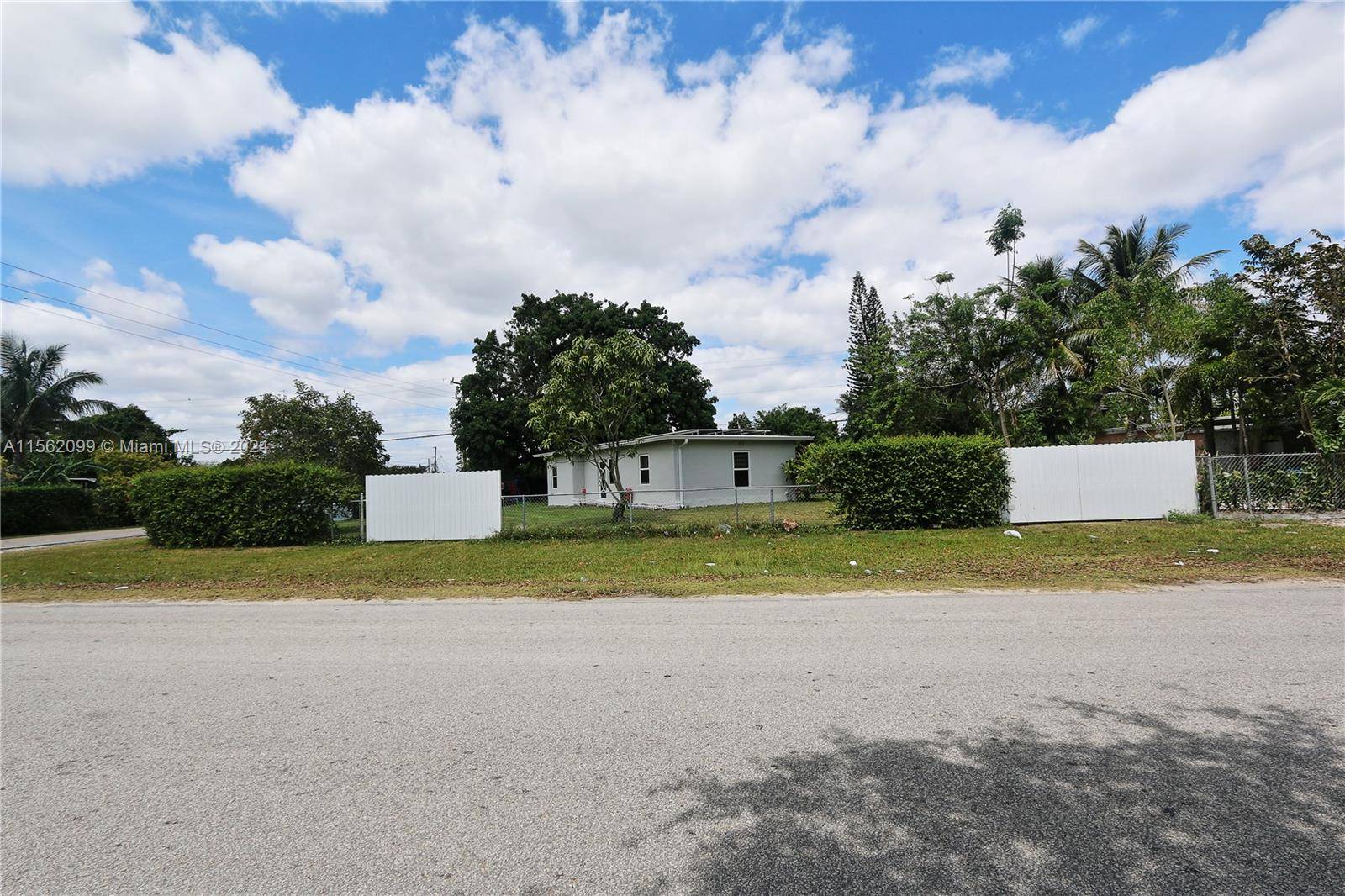 Homestead, FL 33033,14901 SW Harding Ln