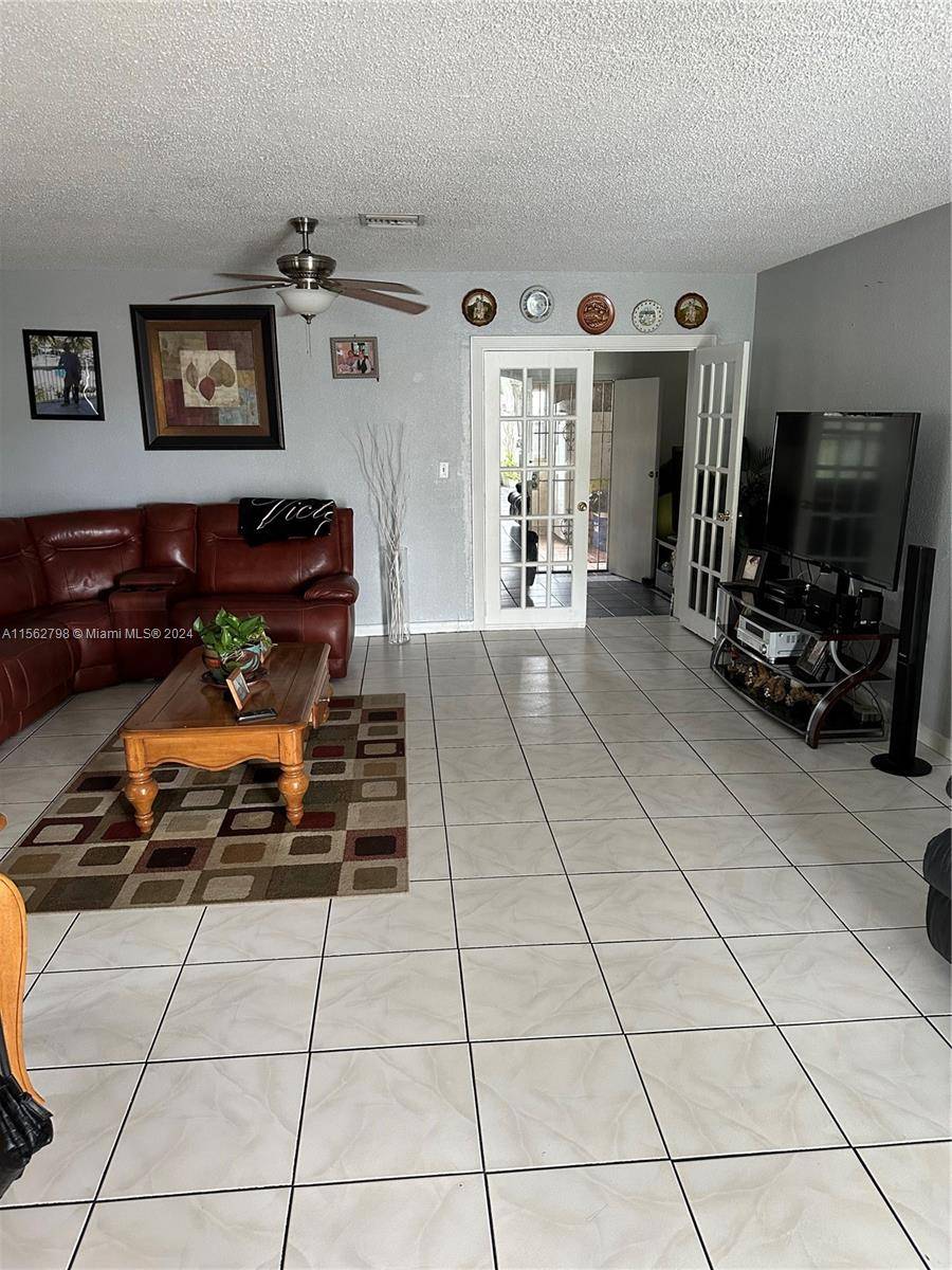 Miami Gardens, FL 33055,4351 NW 185th St