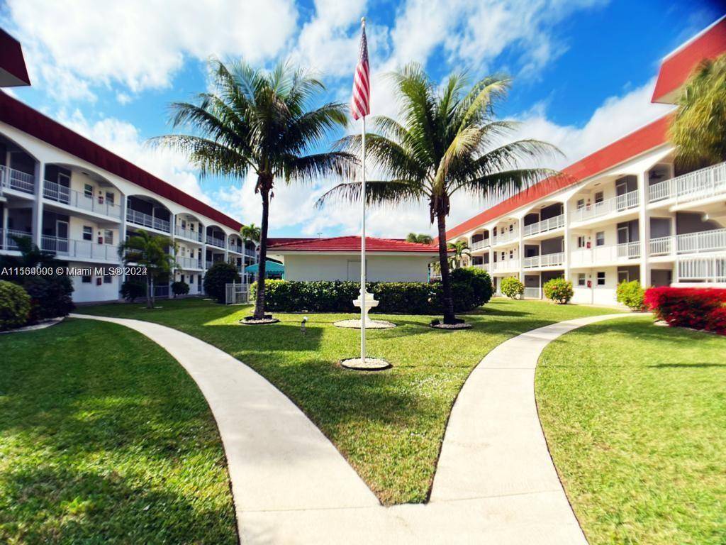 Hallandale Beach, FL 33009,580 Egret Dr #302