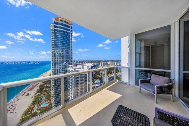 Sunny Isles Beach, FL 33160,18101 Collins Ave #4702