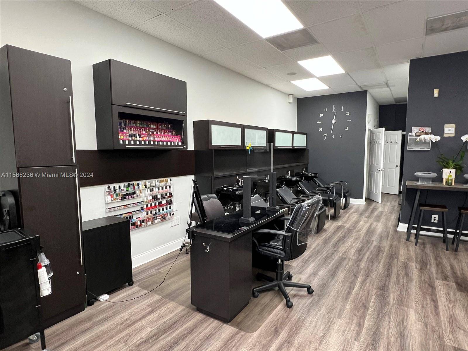 Pinecrest, FL 33156,Beauty Salon & SPA in Pinecrest