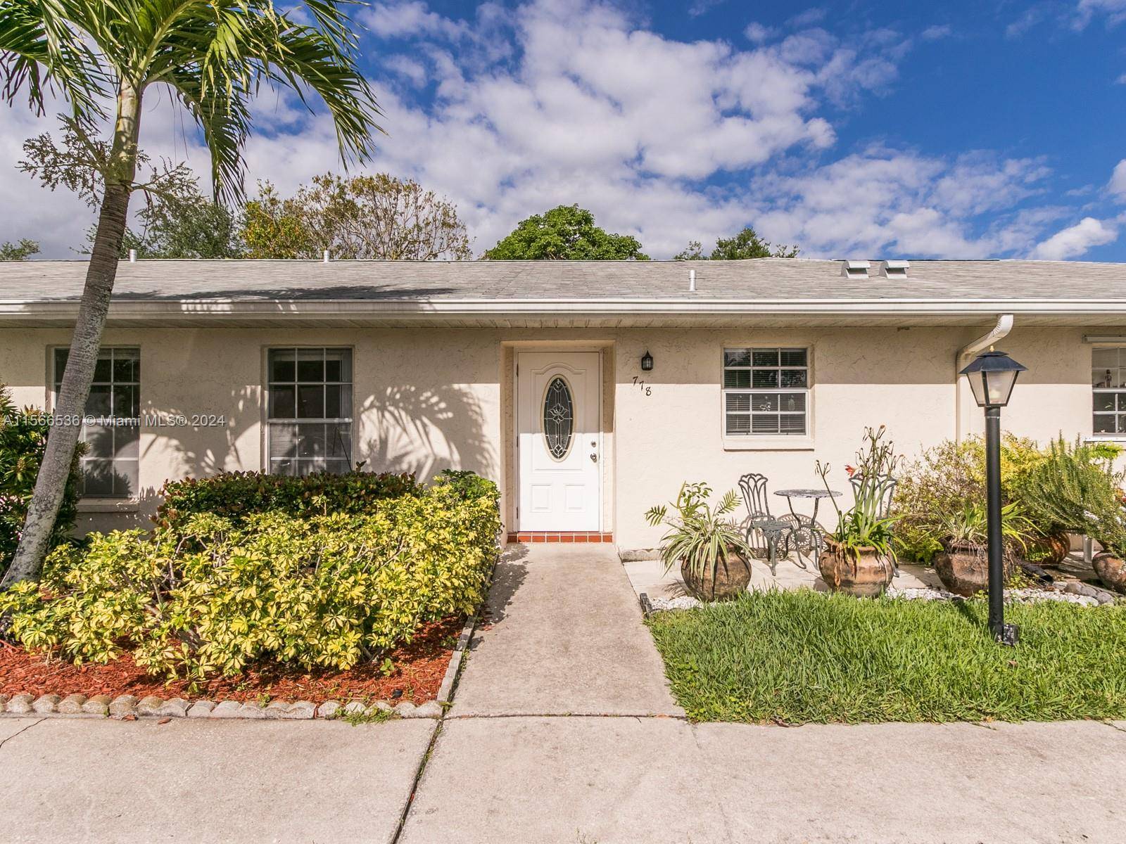 Lake Worth, FL 33467,778 Nantucket Cir #778