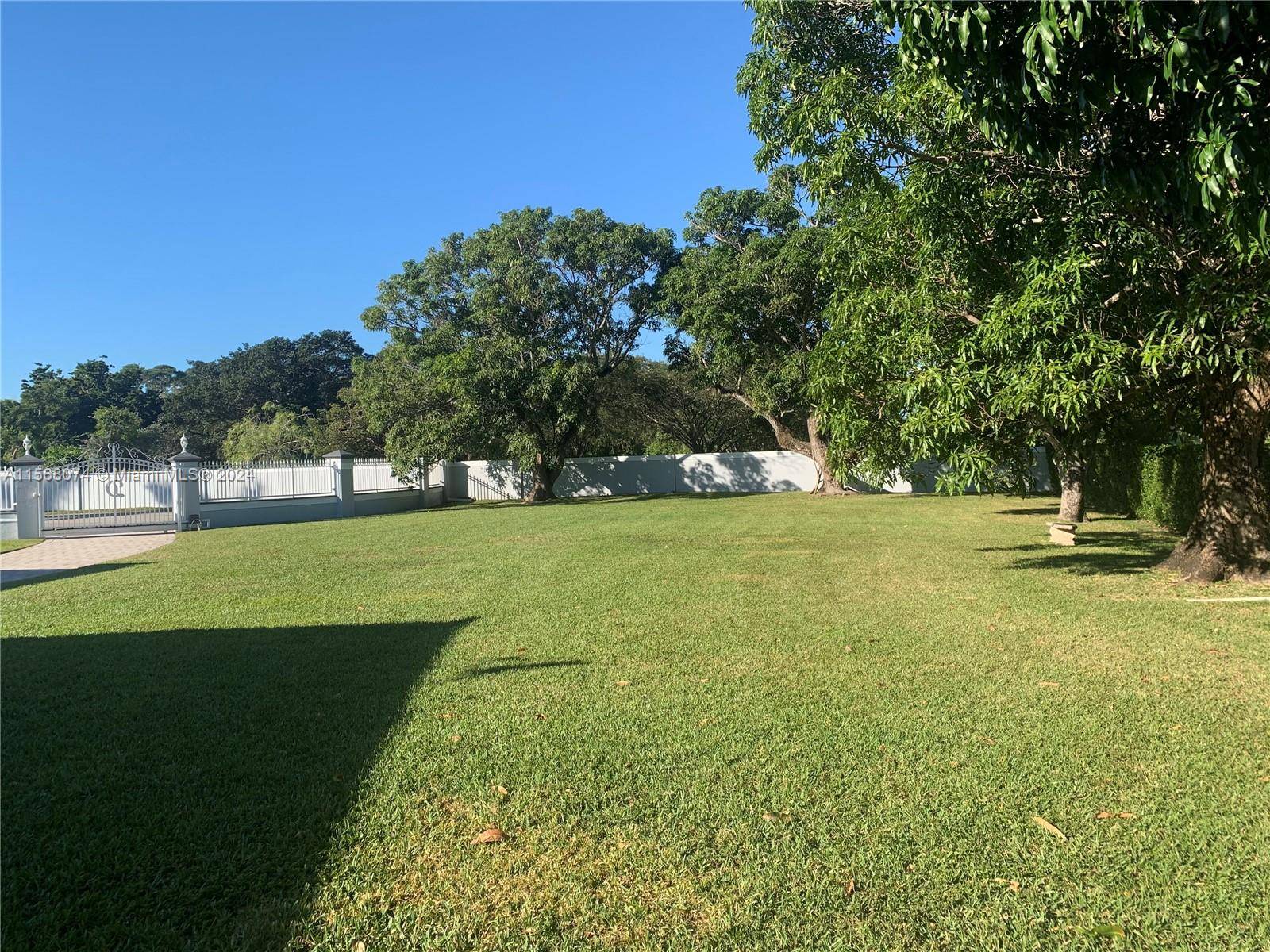 Miami, FL 33143,7625 SW 75th Ave