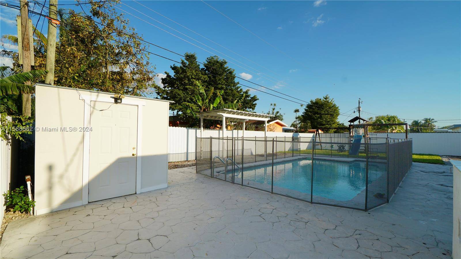 Miami, FL 33165,4241 SW 97th Pl
