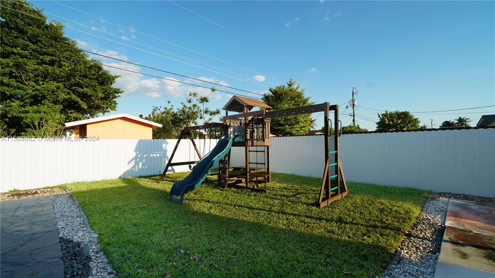 Miami, FL 33165,4241 SW 97th Pl