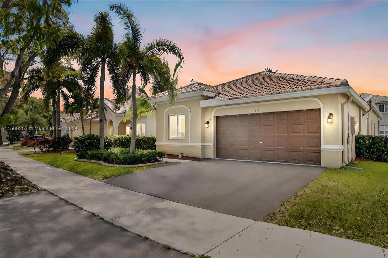 Weston, FL 33331,4321 Willow Ridge Dr