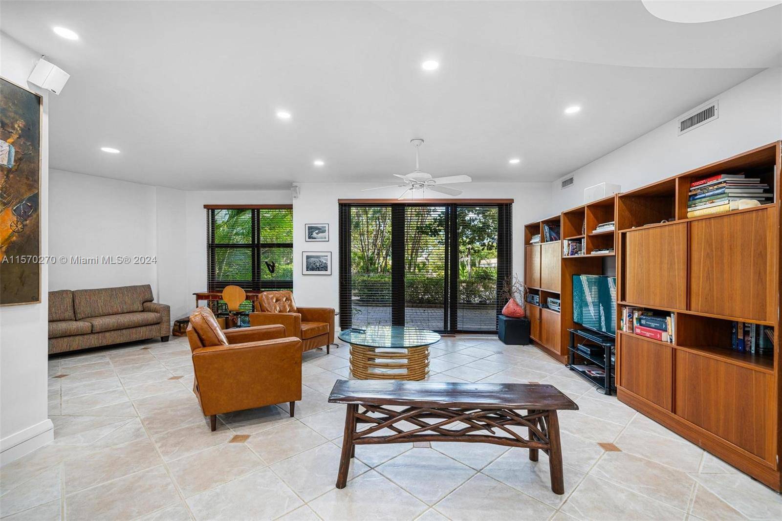 Key Biscayne, FL 33149,1111 Crandon Blvd #B103